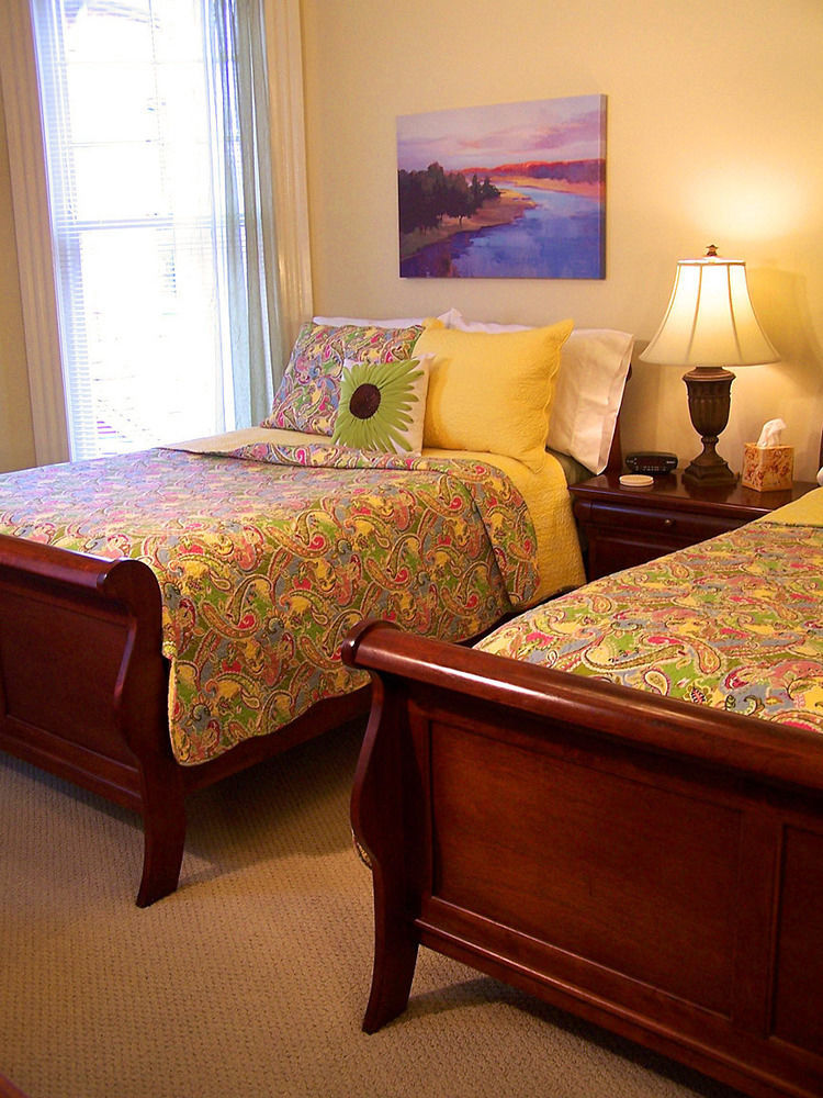 Lyndon House Bed & Breakfast レキシントン エクステリア 写真